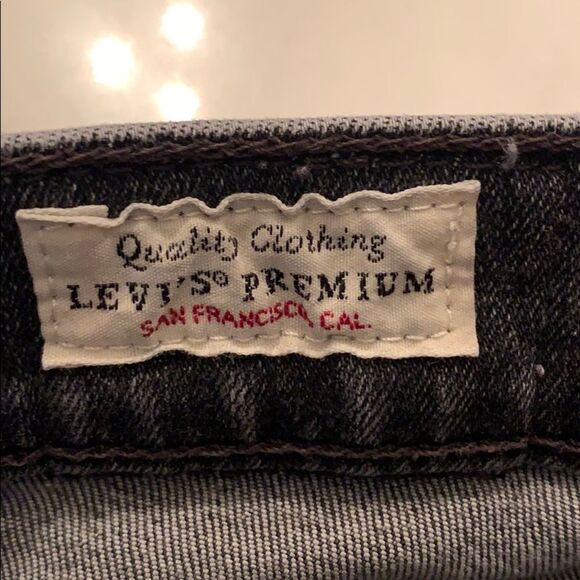 Levi’s High Rise Distressed Black Ripped Knees Size 29 - Picture 7 of 8